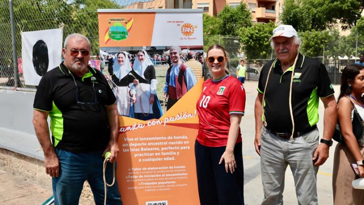LA MAGIA DEL FÚTBOL EN LAS BARRIADAS Deporte, igualdad y comunidad